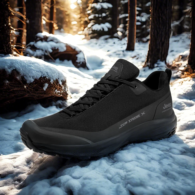 JEEP/吉普男式徒步鞋加绒冬季户外舒适透气登山鞋低帮轻便耐磨