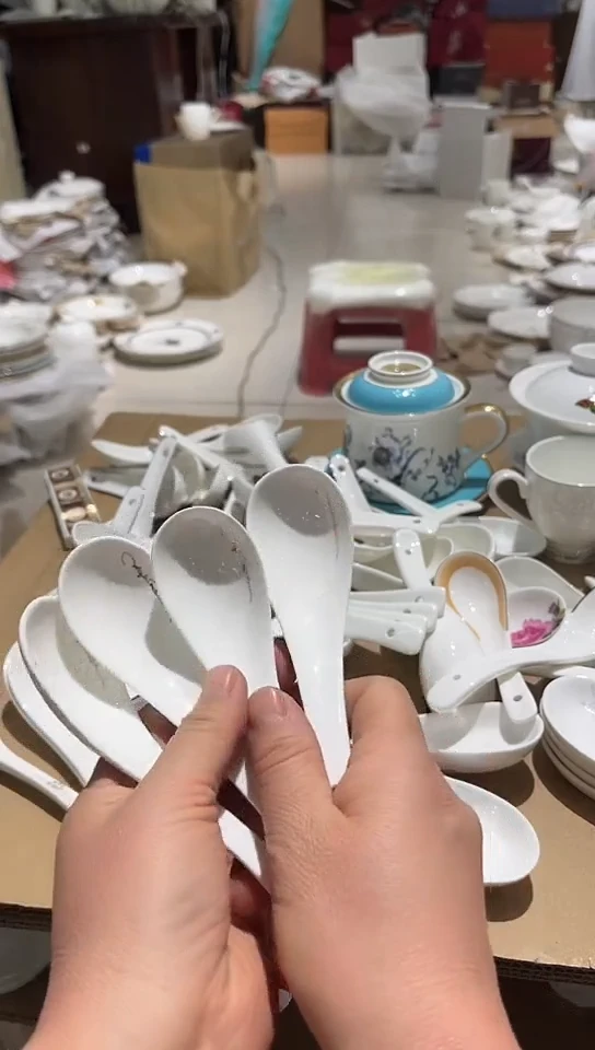 瓷4个小条更隆达