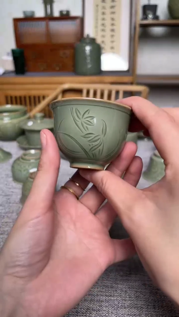 陶瓷耀州窑手工莲纹铃铛杯   微瑕