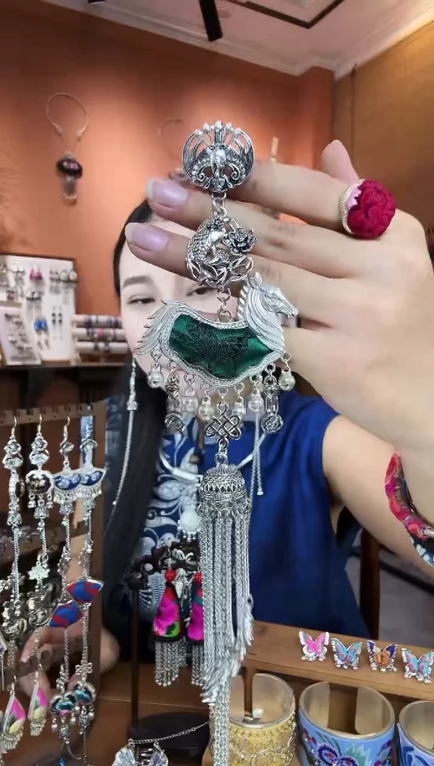 刺绣纯手工民族风压襟