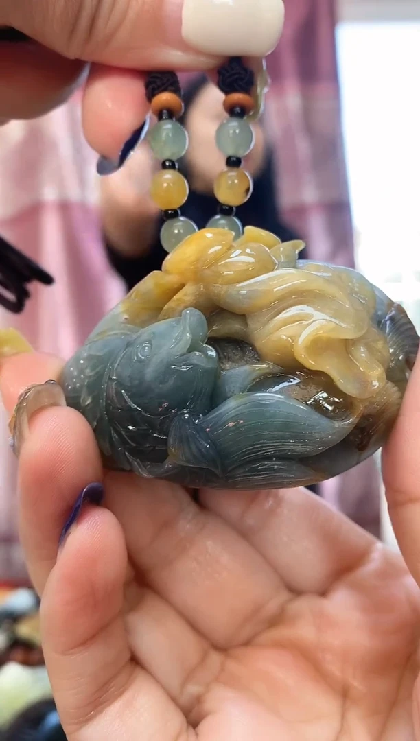 未镶嵌岫玉吊坠