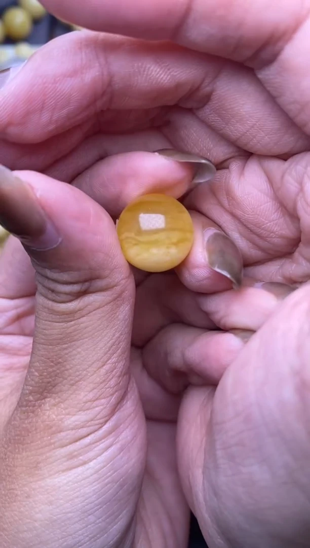 裸石琥珀未镶嵌大小姐珠宝95