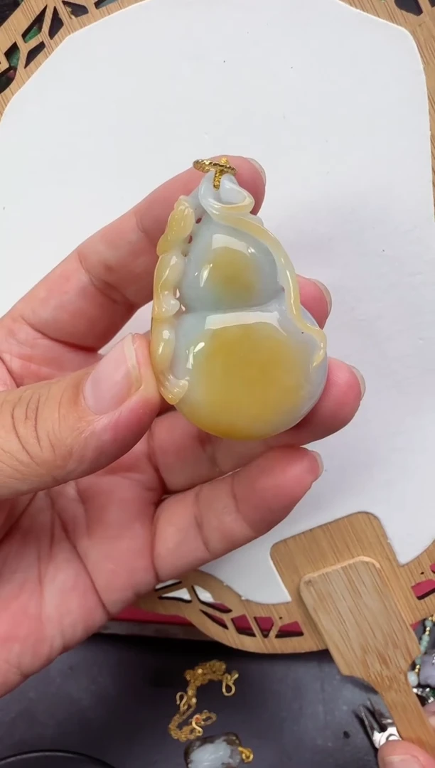 颈饰未镶嵌翡翠吊坠