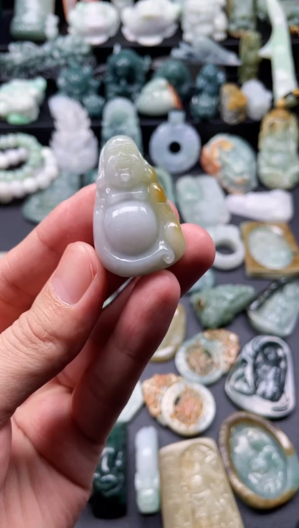 颈饰未镶嵌翡翠20  天然翡翠a货  弥勒佛