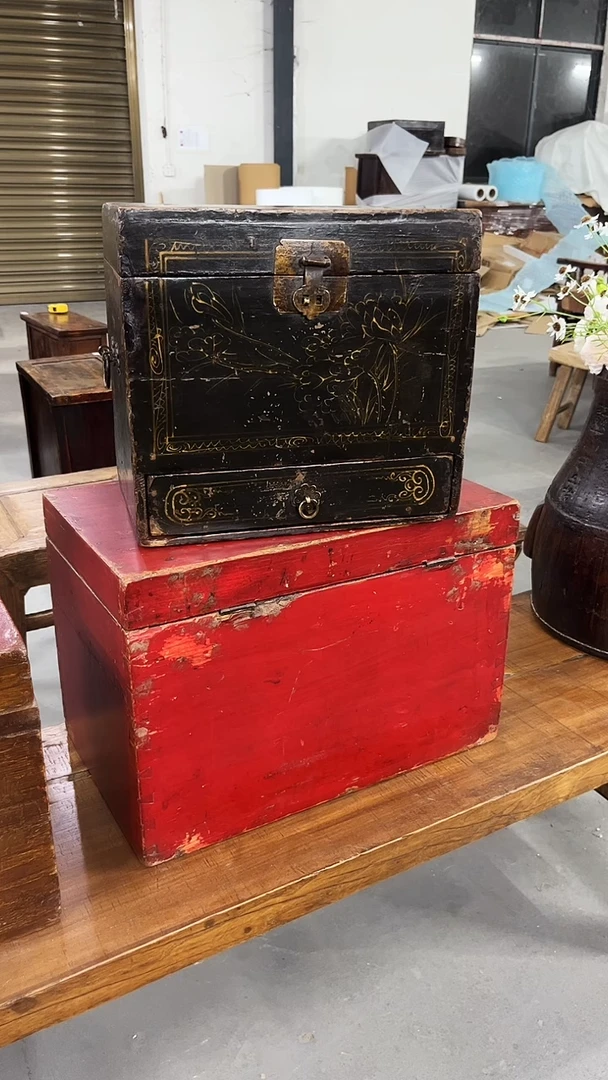 中***博首饰箱老物件带颜料画