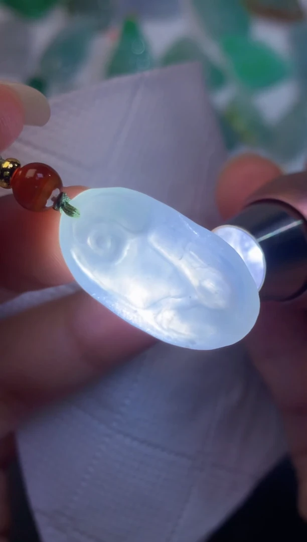 颈饰未镶嵌翡翠