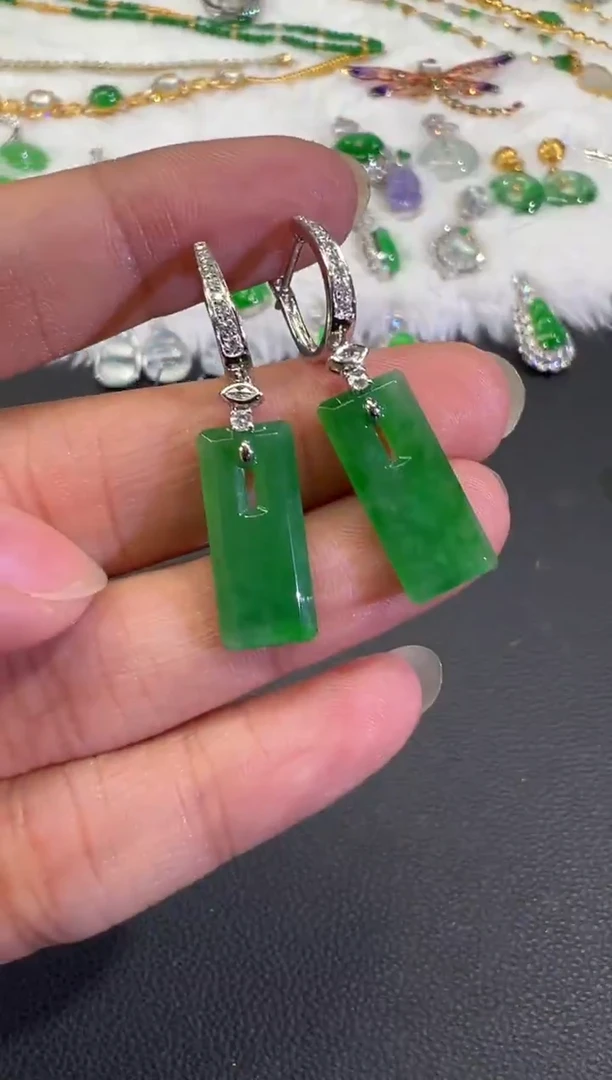 18K金镶嵌翡翠耳饰A240|18800