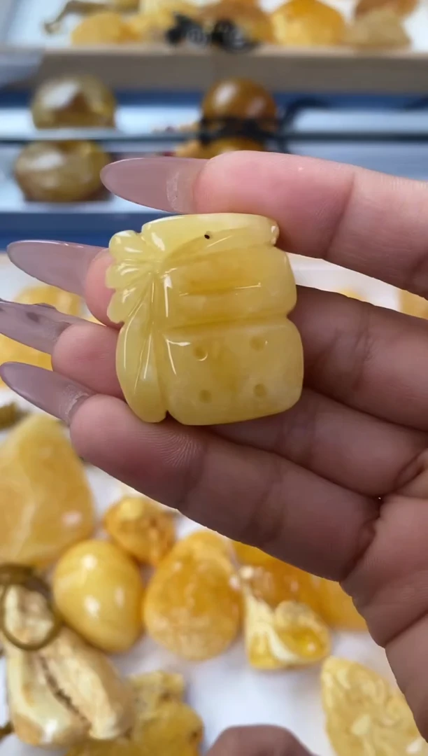 未镶嵌琥珀裸石天然琥珀蜜蜡