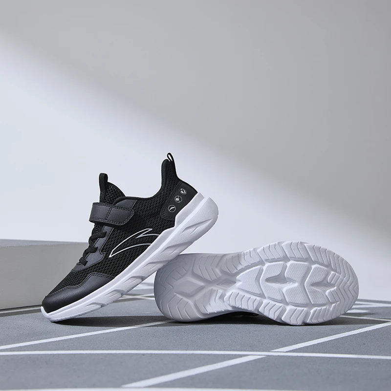 安踏儿童男女大童跑鞋2025夏季新款透气舒适青少年网面轻便运动鞋