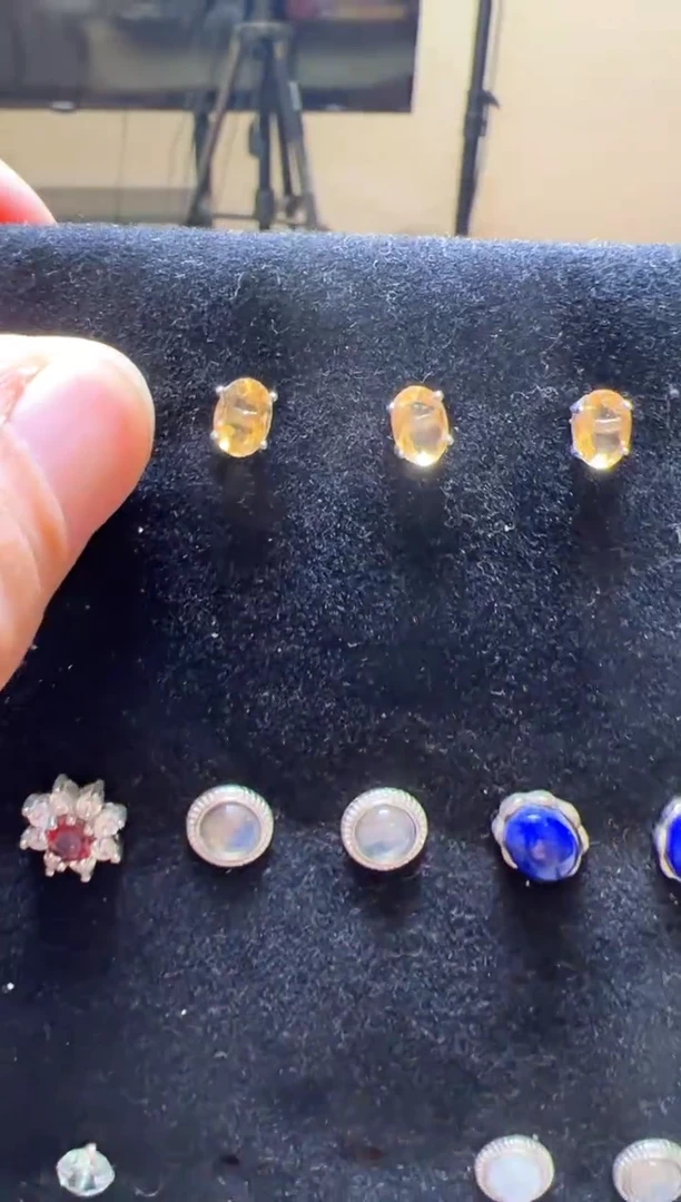 【闪购商品】黄晶耳饰银S925镶嵌黄水晶耳钉