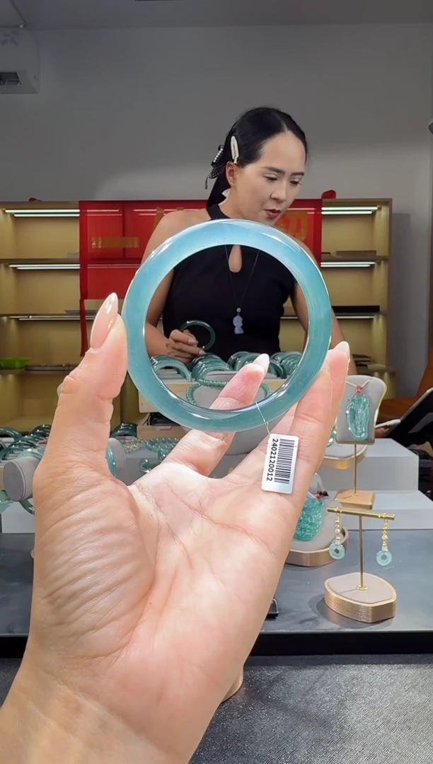 未镶嵌手镯翡翠56+圈