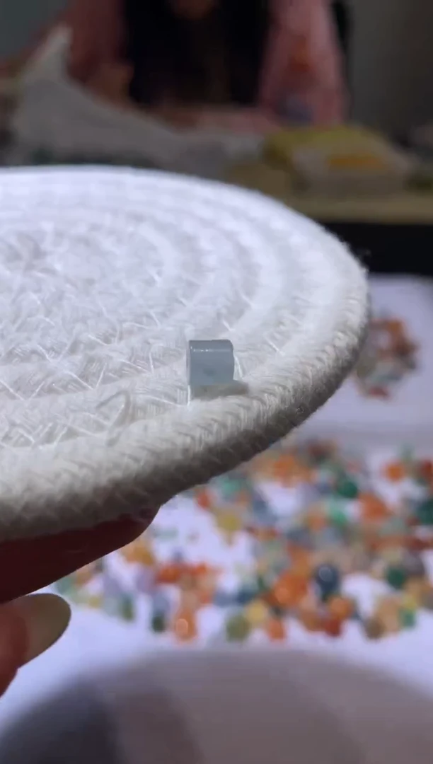 【闪购商品】定制翡翠未镶嵌5*5.2珠子