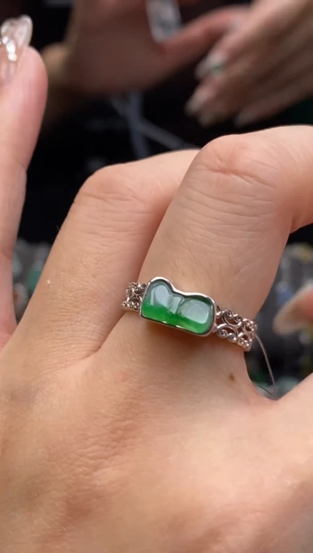 颈饰银S925镶嵌翡翠净货17186