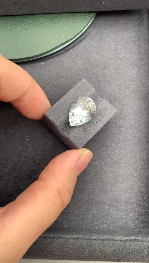 绿柱石裸石8ct白海蓝 定制 GE