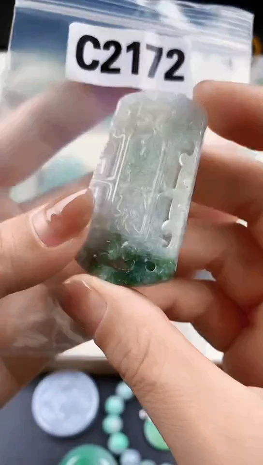 颈饰未镶嵌翡翠天然翡翠吊坠挂件