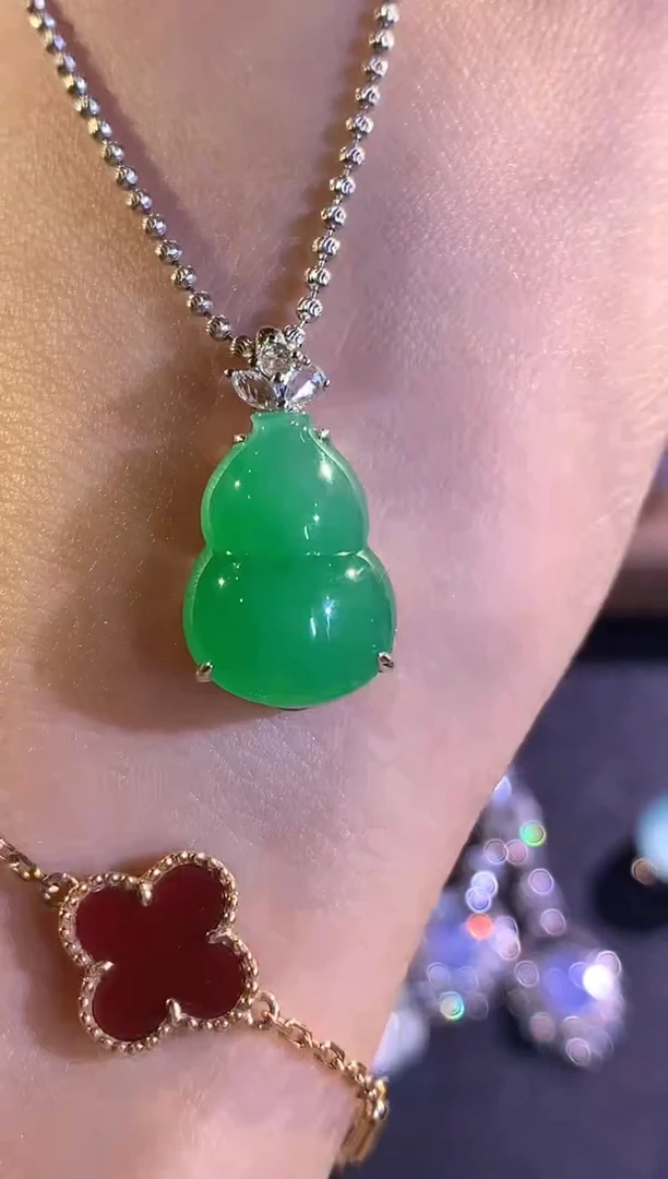 吊坠(不含链)18K金镶嵌翡翠a252