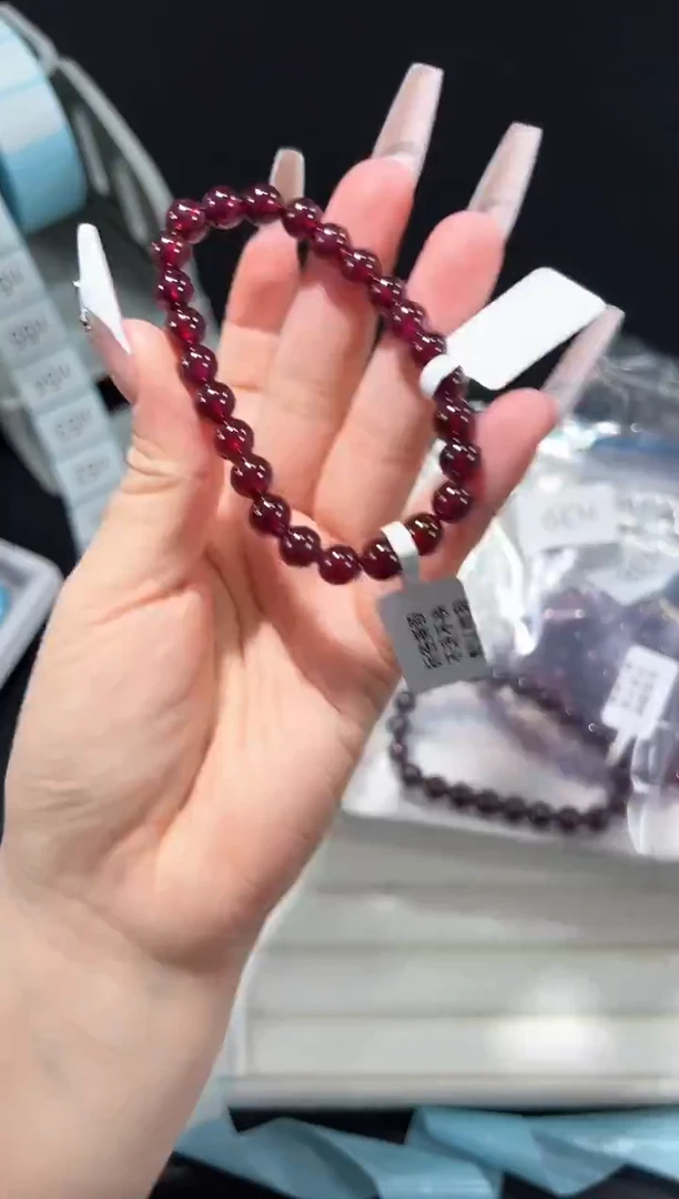 未镶嵌手串石榴石40n多样性发其一【1条】默认微瑕