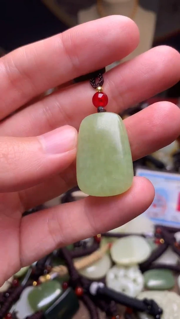 颈饰未镶嵌和田玉新疆料青海料清水和田玉吊坠