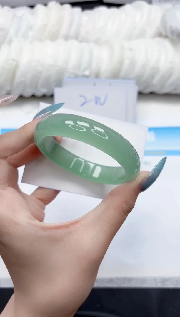 石英质玉手镯未镶嵌268-56