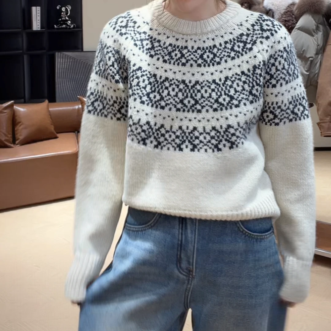 【费尔岛】圆领提花复古套头毛衣冬季新款时尚慵懒风保暖长袖针织衫