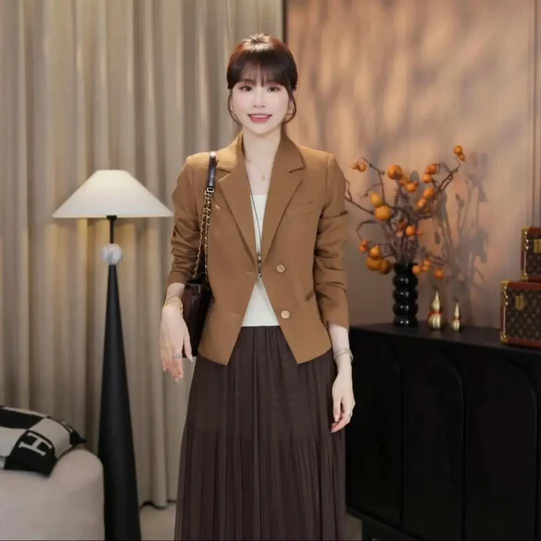 "简约两粒扣"时尚西装立体剪裁显瘦分割线2025春秋新款小个子外套