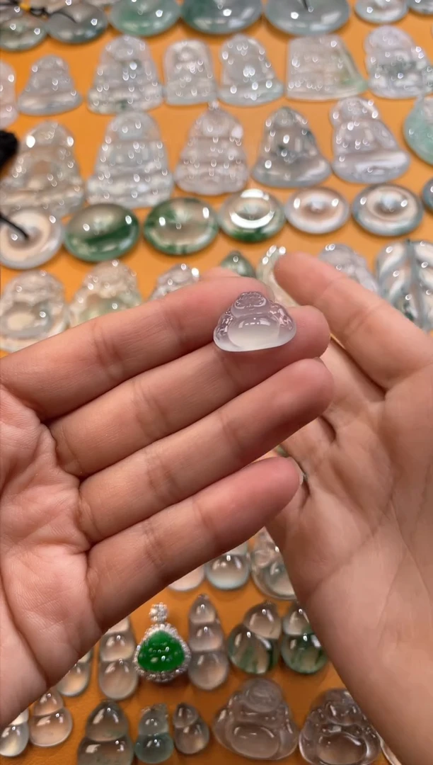 【闪购商品】翡翠吊坠(不含链)未镶嵌佛公12.9 17.8 7.4