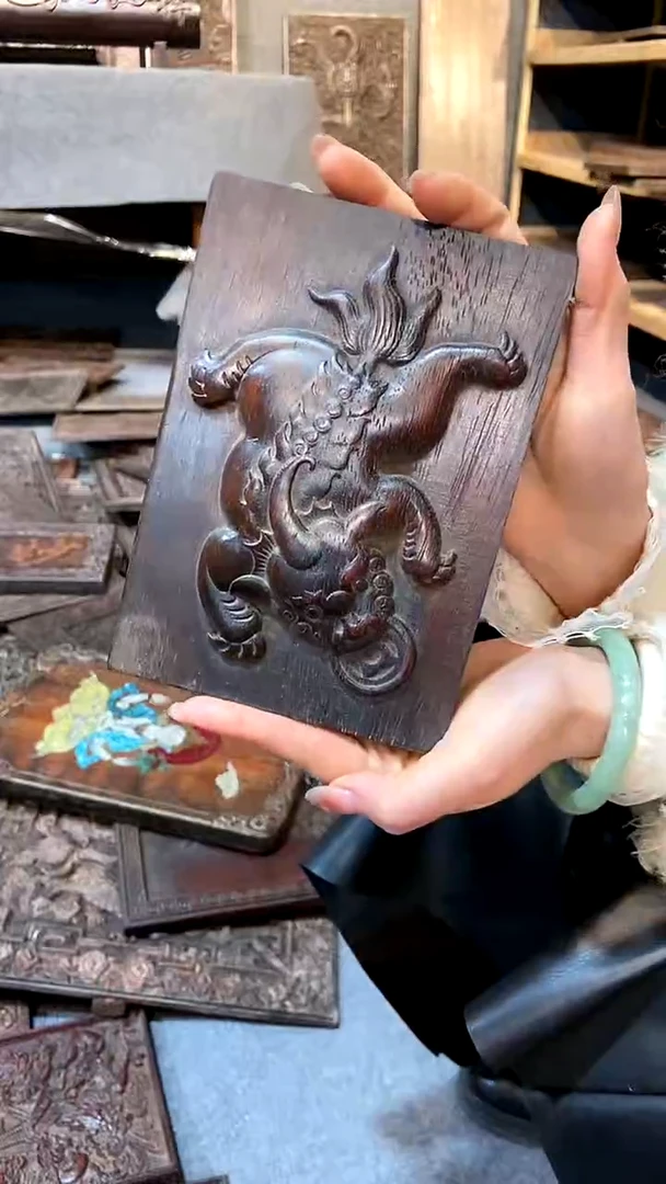 【闪购商品】木紫檀雕刻一物一拍以直播间为准