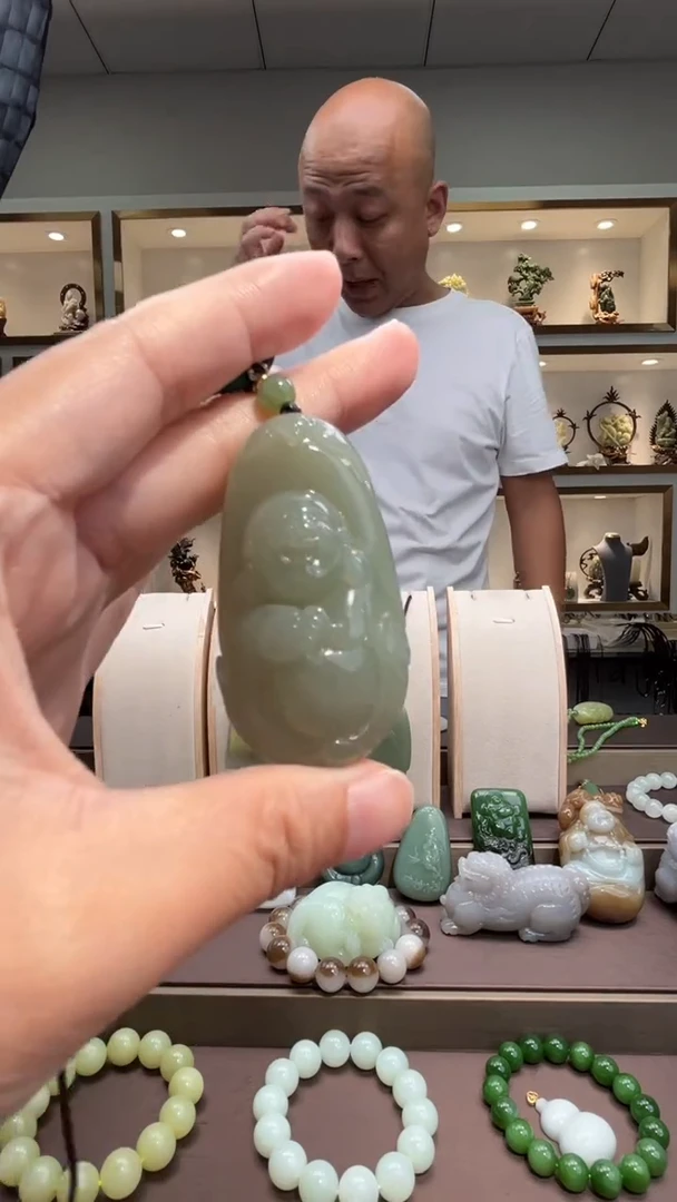 颈饰未镶嵌和田玉苏