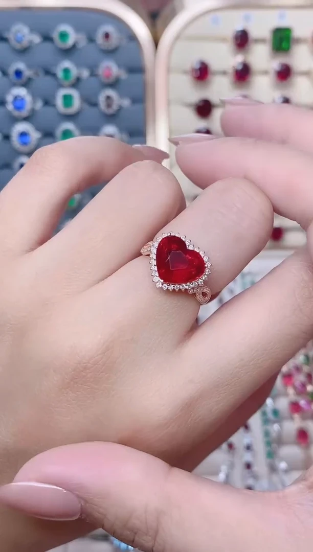 18K金镶嵌碧玺戒指碧玺4.85CT