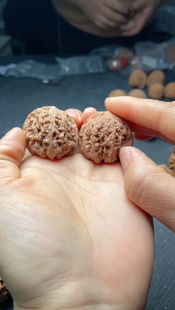 把件文玩核桃w  256   龙洞玉 35尺