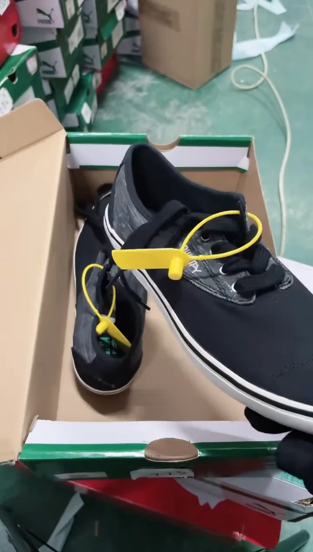 彪马时尚休闲运动鞋  36M  U48