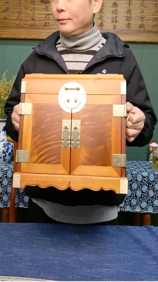 金丝楠木头款金丝楠木400余年老料精选独板花纹料官皮箱