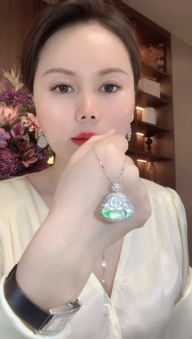 吊坠(不含链)18K金镶嵌翡翠A65