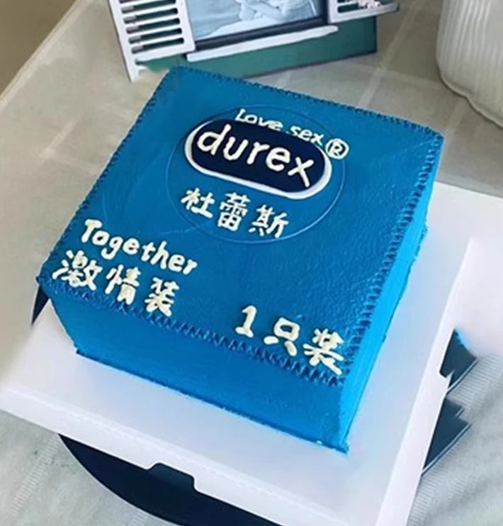 抖音团购网红恶搞蕾丝比基尼女士生日蛋糕同城配送货上门附近定制