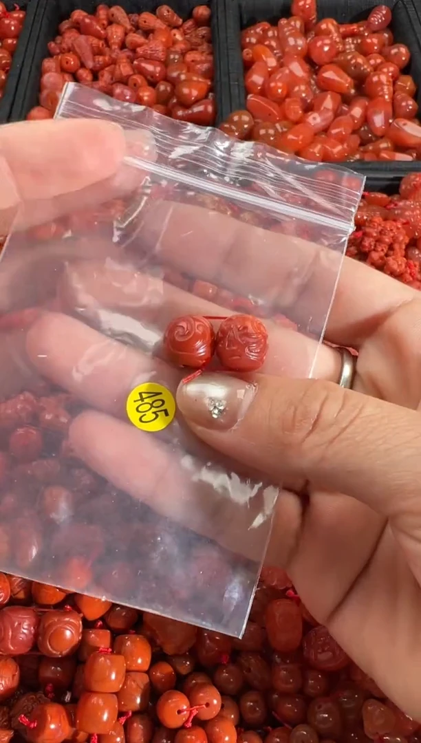 【闪购商品】南红玛瑙颈饰未镶嵌1