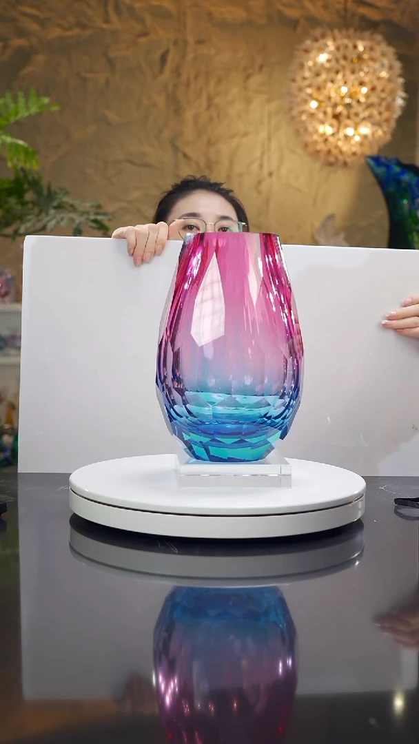 手工艺品琉璃金红蓝切面花瓶