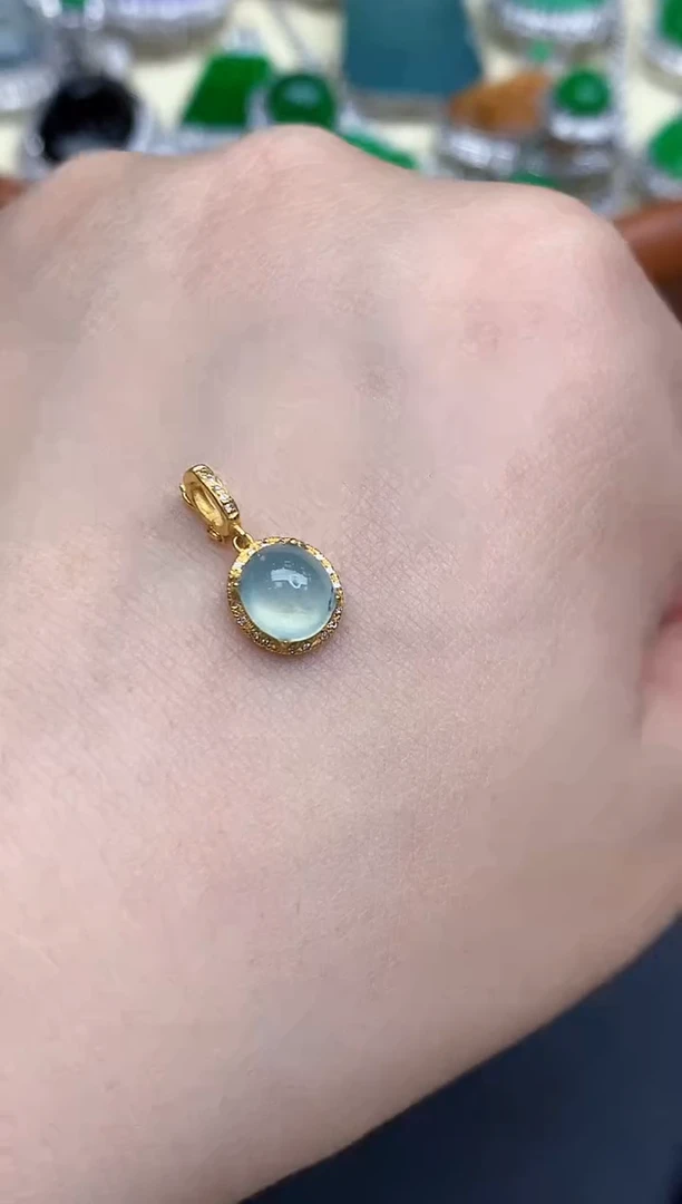 颈饰18K金镶嵌翡翠78-中国好珍宝