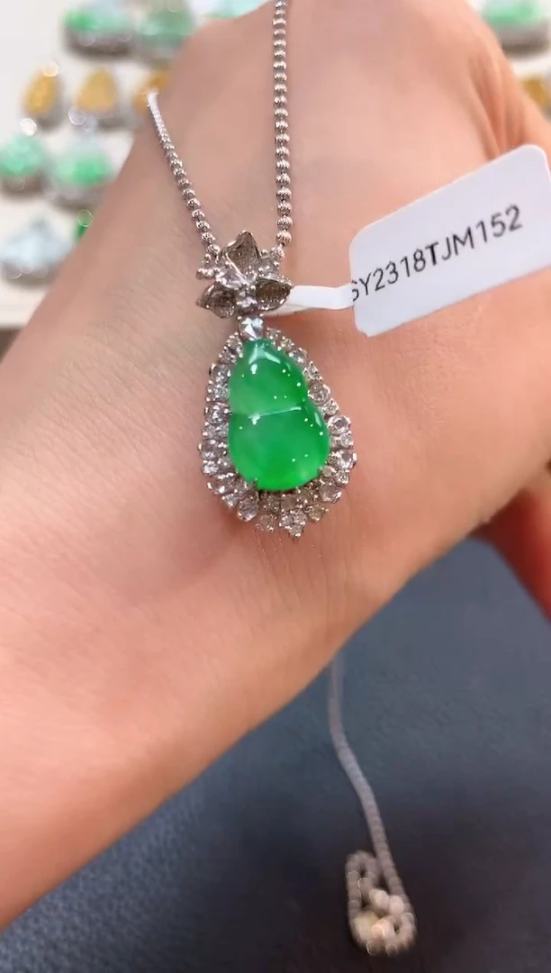 翡翠18K金镶嵌吊坠(不含链)n14