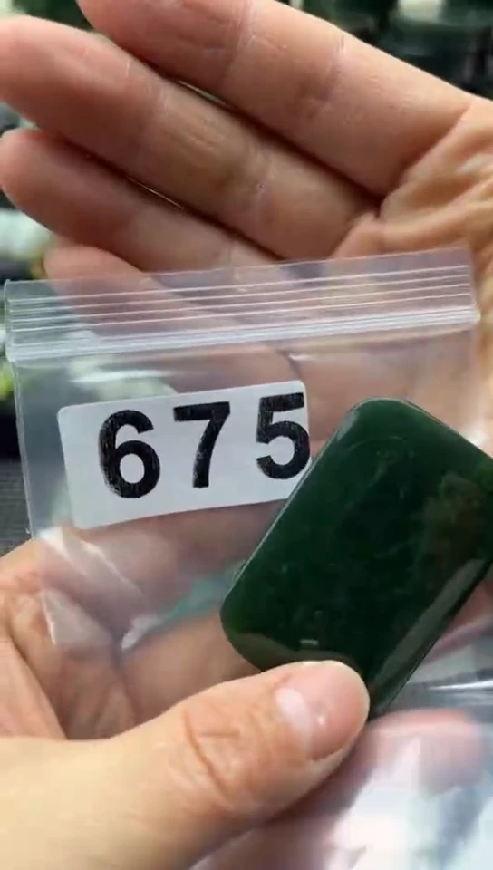 未镶嵌和田玉珠宝半成品牌子