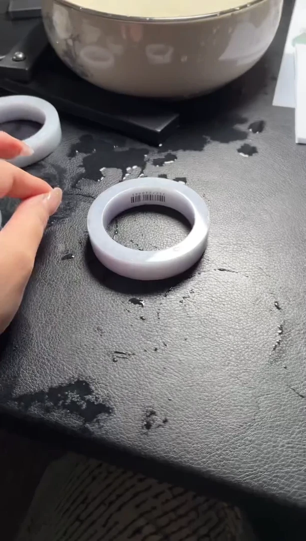 未镶嵌手镯定制翡翠余*.DDJ