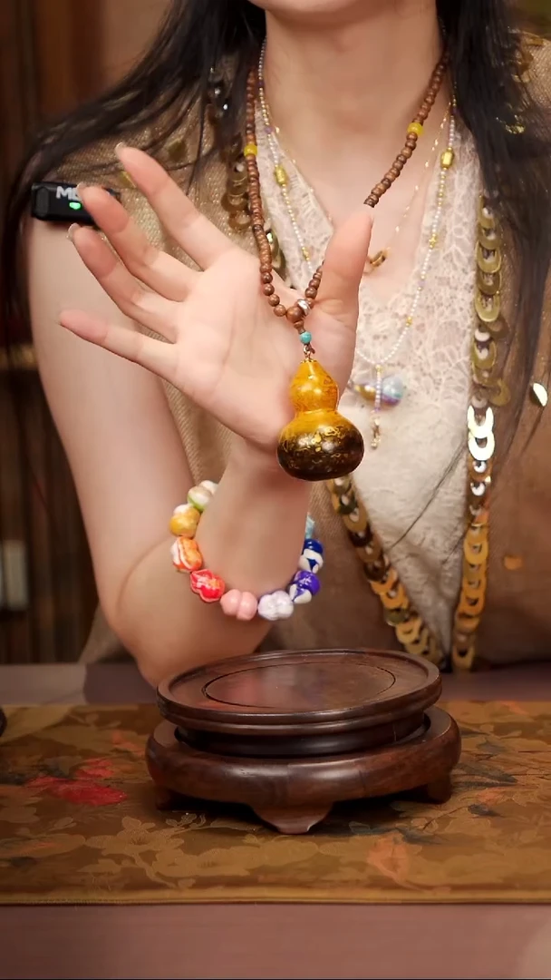 88易林大漆脖挂小葫芦---158