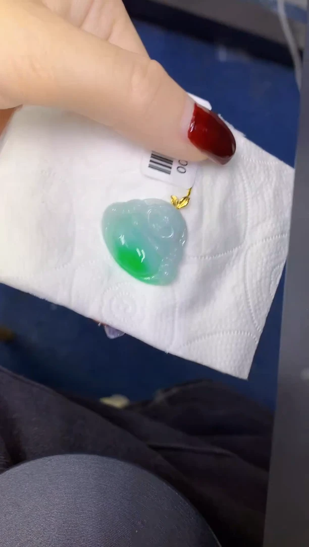 颈饰18K金镶嵌翡翠缅甸天然翡翠A货