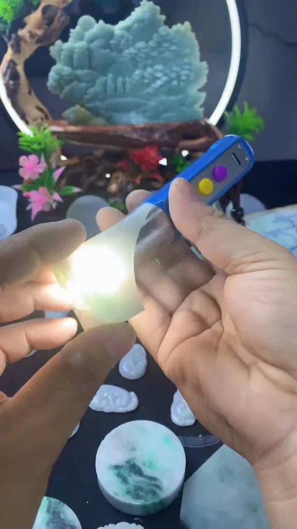 翡翠未镶嵌吊坠(不含链)翡翠