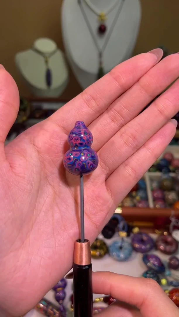 榕城大漆紫色变彩葫芦珠