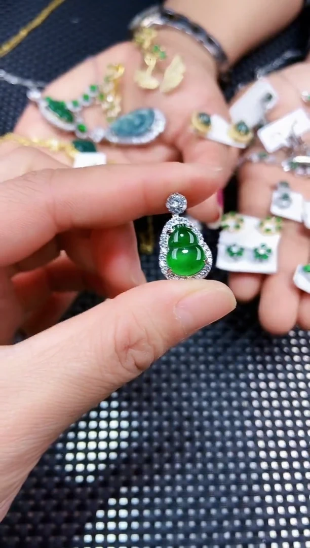 【闪购商品】翡翠吊坠(不含链)未镶嵌11111111