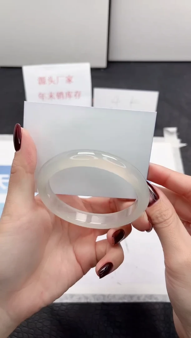 【闪购商品】石英质玉手镯未镶嵌Q151-60.6