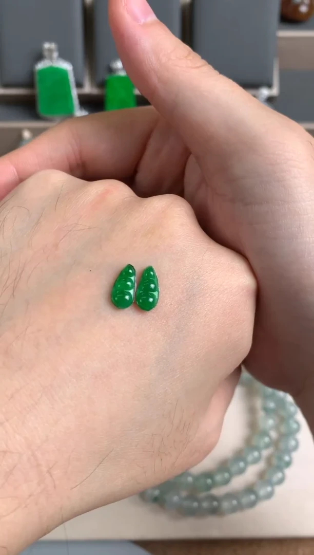 未镶嵌定制翡翠裸玉