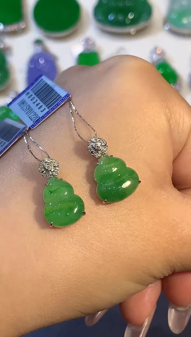 吊坠(不含链)18K金镶嵌翡翠YY多样性发其一