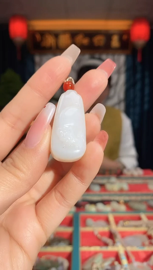 【闪购商品】和田玉挂件未镶嵌牛牌