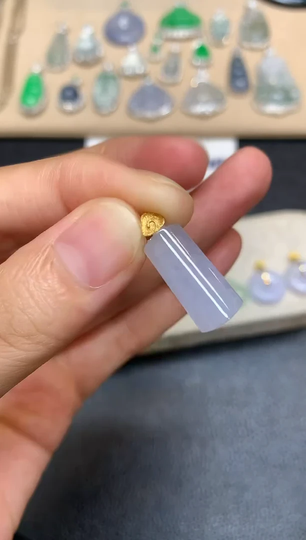 颈饰18K金镶嵌翡翠无事牌【无服务费【48小时鉴赏期】